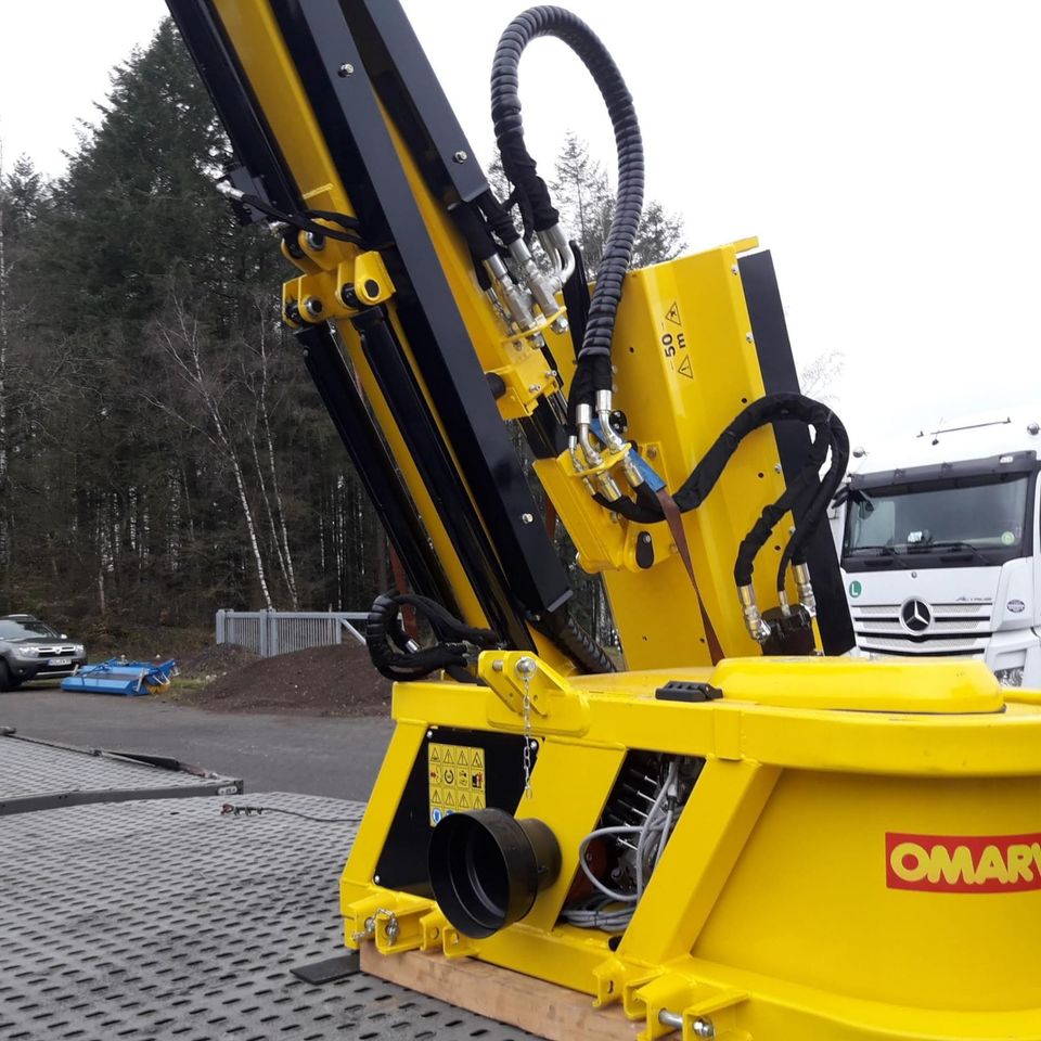 Omarv Böschungsmulcher D750T - 7,5M Ausleger - Auslegemulcher 120 in Brockscheid