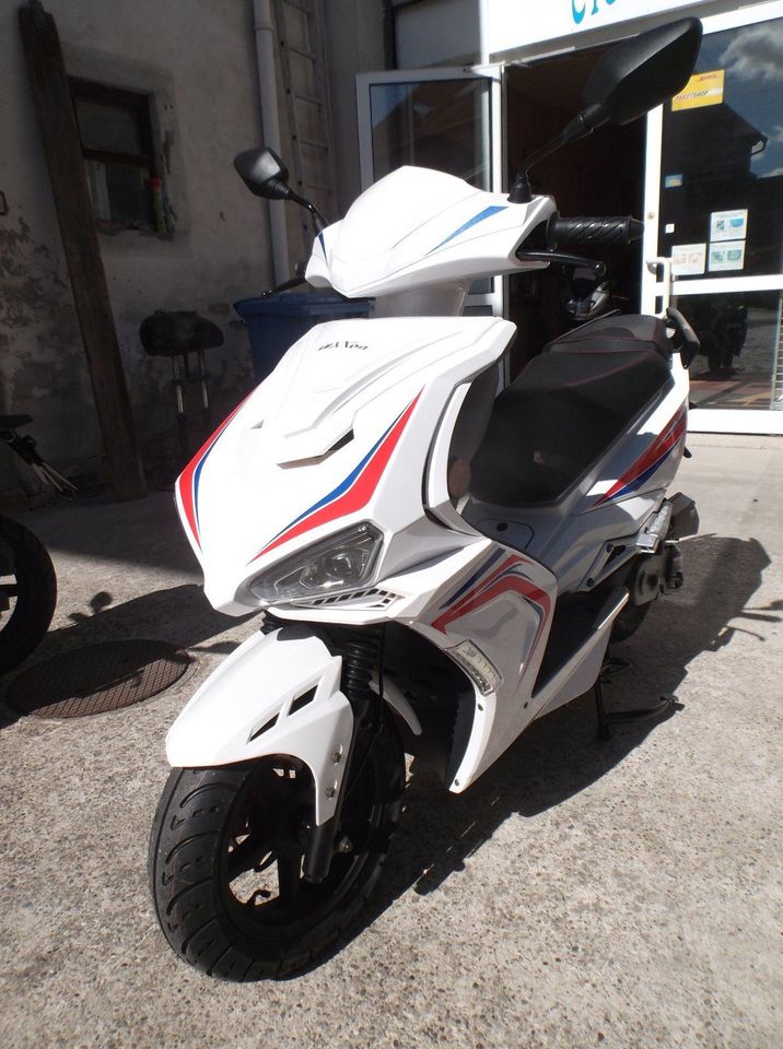 Luxxon F18 sportlich 45km/h Neufahrzeug Euro 5 Aktionspreis in  Rheinland-Pfalz - Neustadt an der Weinstraße | Motorroller & Scooter  gebraucht | eBay Kleinanzeigen ist jetzt Kleinanzeigen