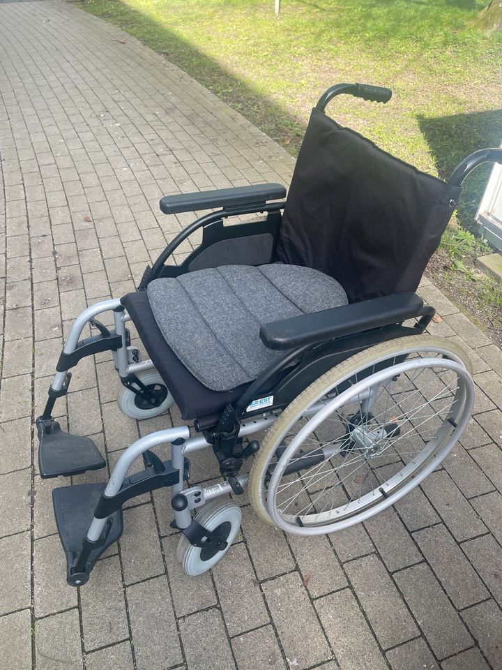 Rollstuhl manuell in Wolfsburg