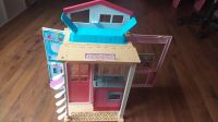 Barbie Haus zum einklappen mit Zubehör Küche Bad Wohnzimmer Nordrhein-Westfalen - Velbert Vorschau