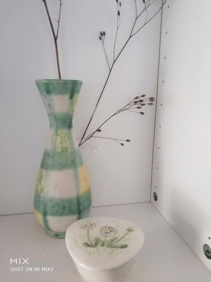 Vintage Landhaus ⭐ Vase Keramik grün/gelb Karo in Haiger