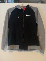 Nike Jacke Grau schwarz Niedersachsen - Einbeck Vorschau