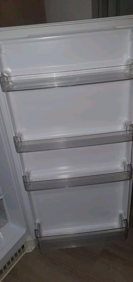 Kühlschrank mit Gefrierschrank in Berlin