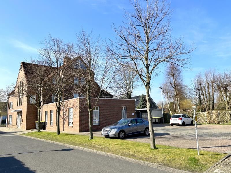 Großzügige Erdgeschoss-Büro-/Praxisfläche in zentraler Lage von Papenburg-Untenende, www.deWeerdt.de in Papenburg