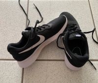 Nike Sportschuhe 37,5 Hessen - Rodgau Vorschau