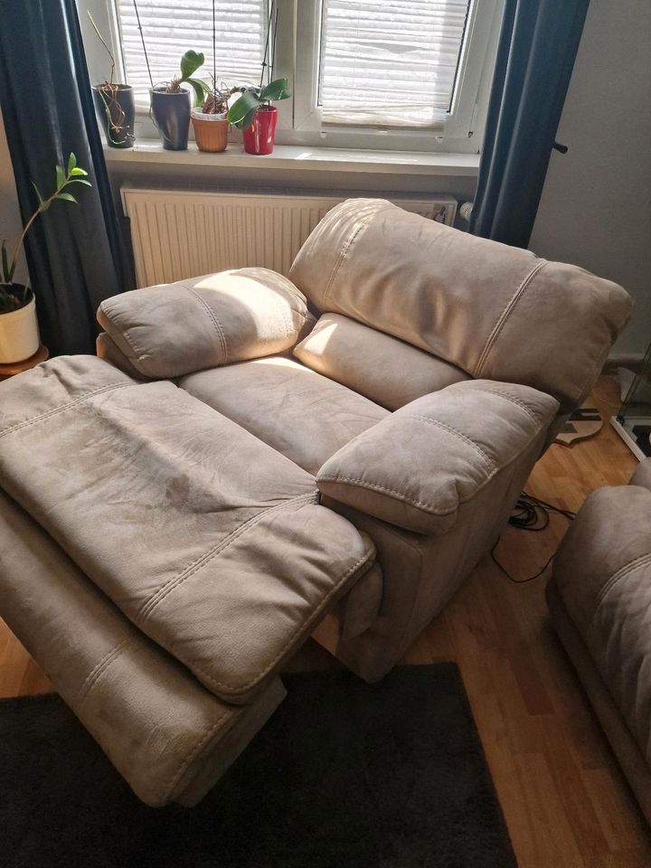 Sofa 3-Sitzer und Sessel, ausfahrbar in Leipzig