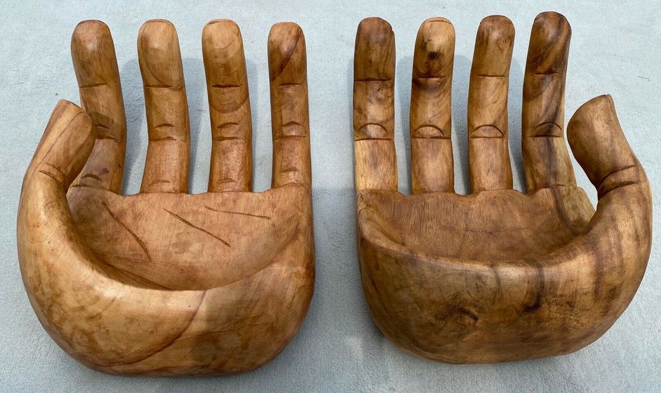 riesige Holzhand 40cm Obstschale Schale Hand Holz in Essen
