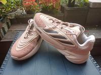 Adidas Ozelia Sneaker, Gr. 42, super Zustand! Hessen - Karben Vorschau