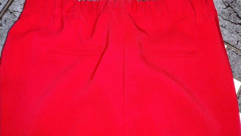 Neu Bundfalten Hose Gr. 40 rot Made in Italy in Alsdorf