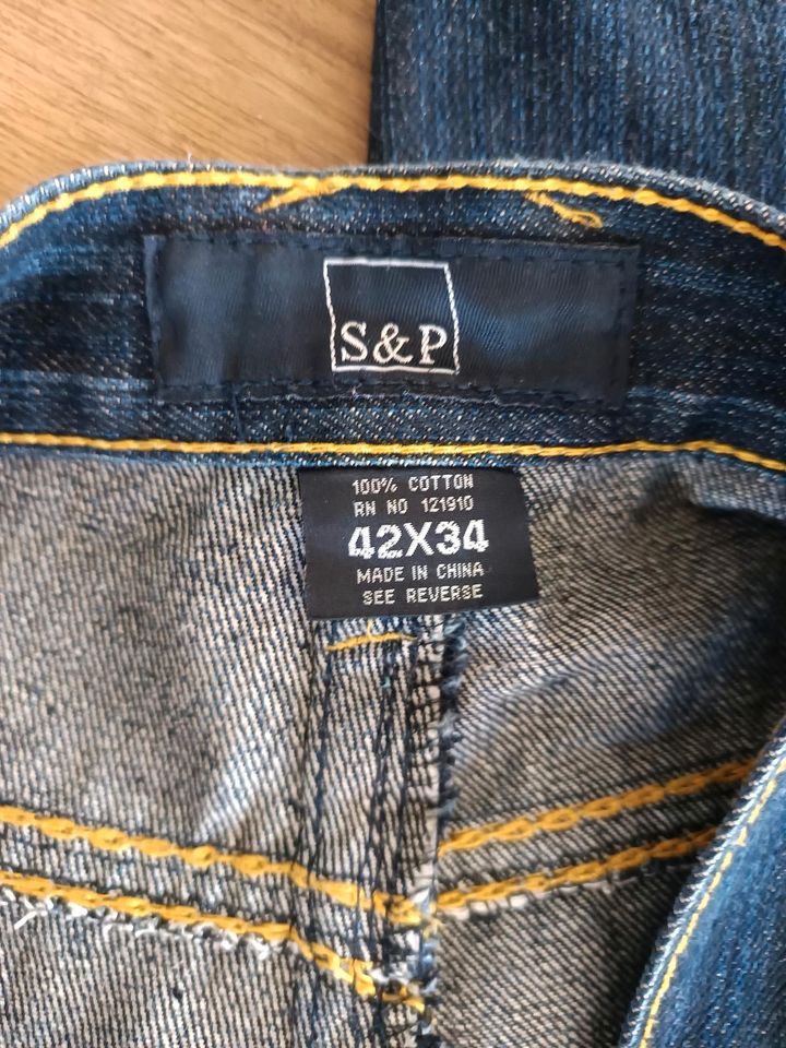NEUE S&P Herren Jeans 42x34 in Arrach