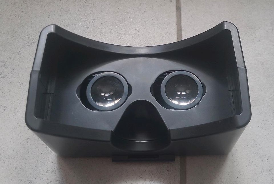 Universal VR Glasses neu unbenutzt in Ensdorf