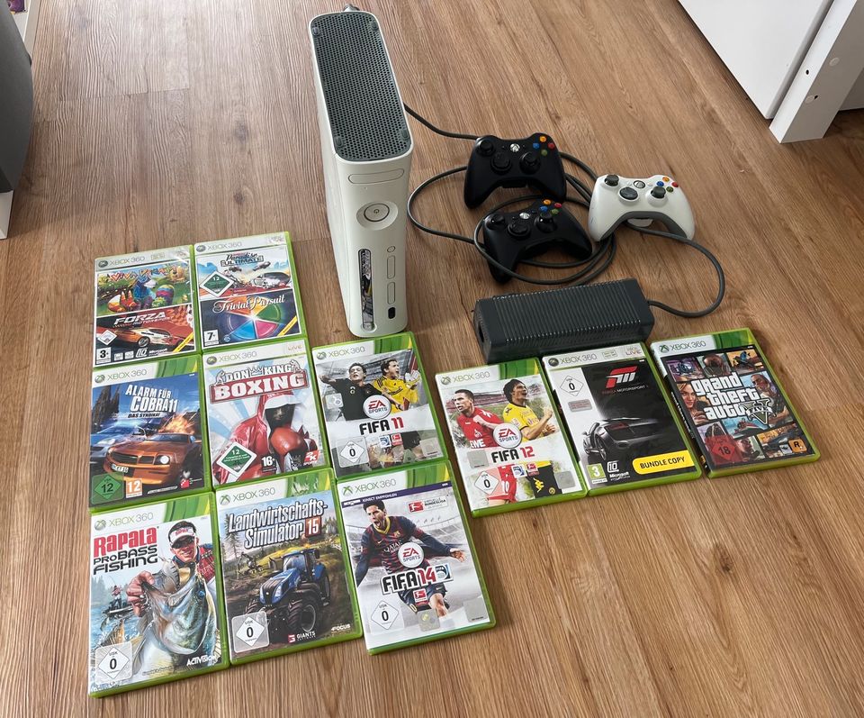 Xbox 360 Konsole inkl. 11 Spiele , 3 Controller in Kamen