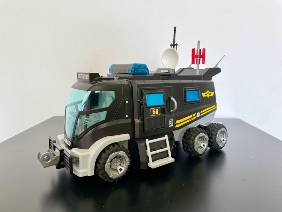 PLAYMOBIL City Action 9360 SEK-Truck mit Licht- und Soundeffekten in Rietberg