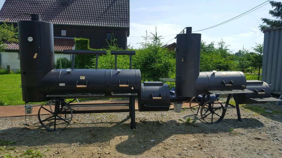 XXL 30 Zoll BBQ Smoker mieten Catering Party Event Grill Gastro in Burkau