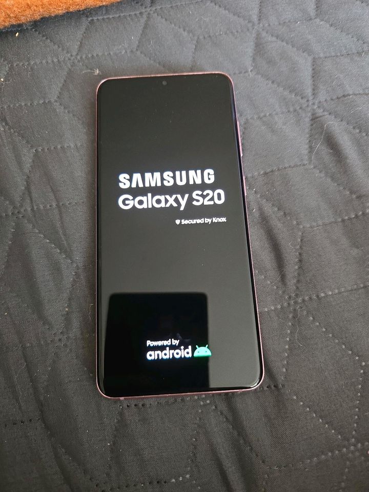 Samsung Galaxy S20  128Gb Pink in Berlin