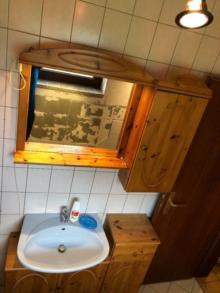 Kieferholz Badezimmer Massivholzschränke! Einzeln 10 bzw. 20 € ! in Westensee