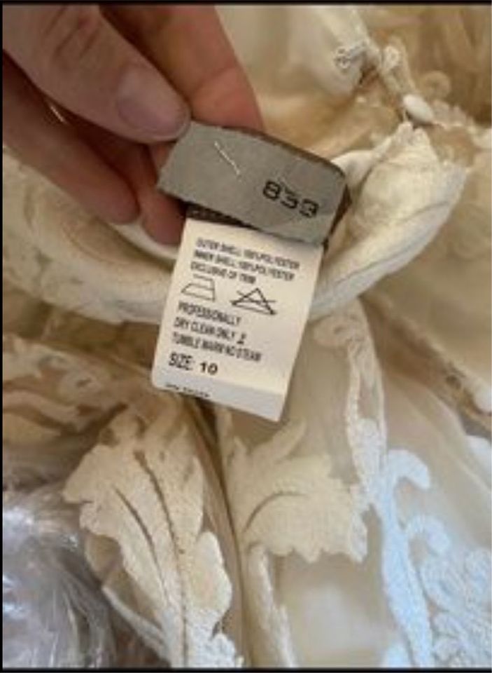 Brautkleid Spitze rückenfrei Größe 36/38 in Bruckmühl