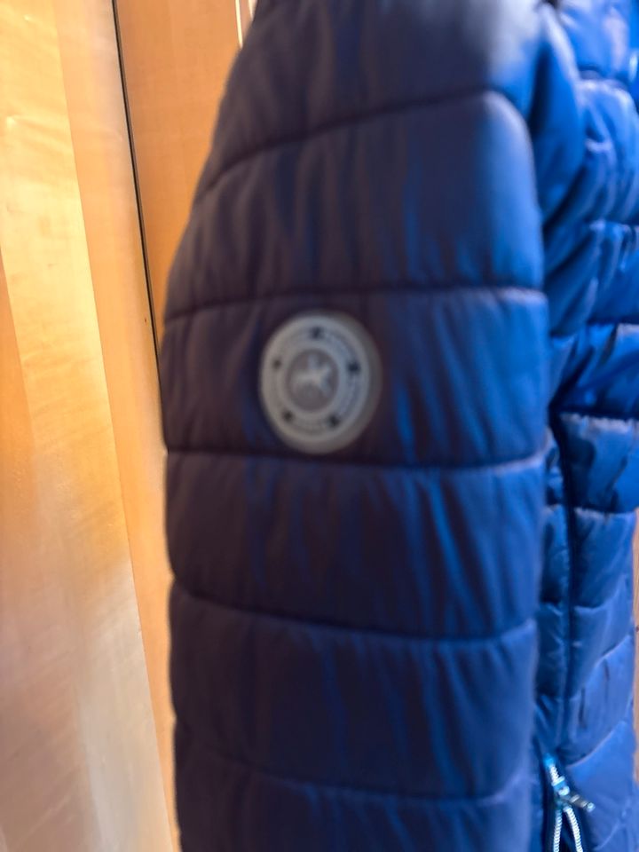 Pikeur Reitjacke Winterjacke Farbe Beere Gr 36 in Neufahrn in Niederbayern