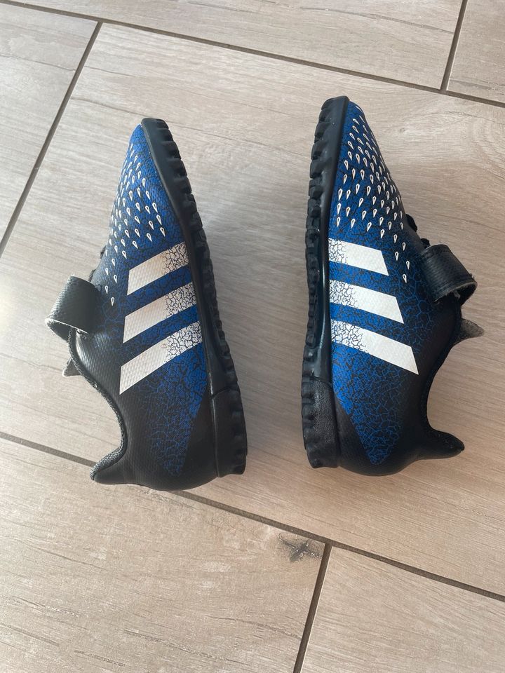 Adidas Predator Fußballschuhe Größe 30 in Magdeburg