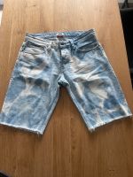 Hilfiger Bermuda Shorts Gr. 32 neuwertig Top Bayern - Bessenbach Vorschau