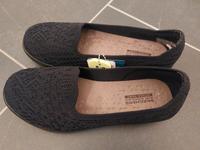 Skechers Slipper Schwarz Gr. 35 NEU Berlin - Reinickendorf Vorschau