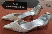 Nur 5 Euro, Damenschuhe in Größe 39, Absatzhöhe ca 5 cm, Spitze Dresden - Gruna Vorschau