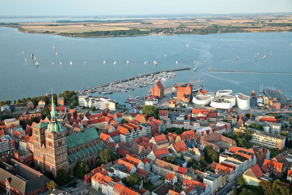Suche 6 Zimmer Wohnung in Stralsund