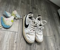 Nike Court Schuhe Gr 35,5 Mecklenburg-Vorpommern - Neubrandenburg Vorschau