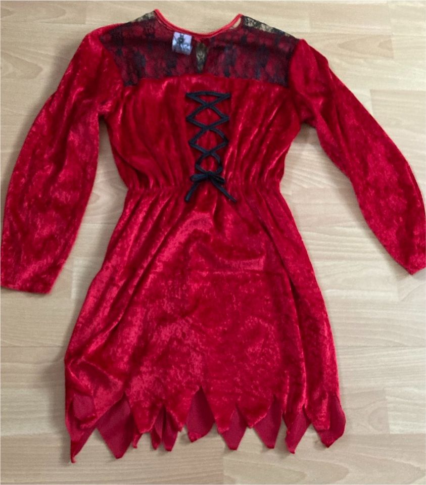 Kostüm Kleid Hexe Zauberin 134/140 in Hamersen