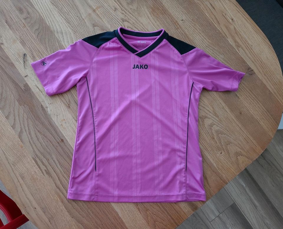 Sport / Shirt von Jako Gr. 128 in Bamberg