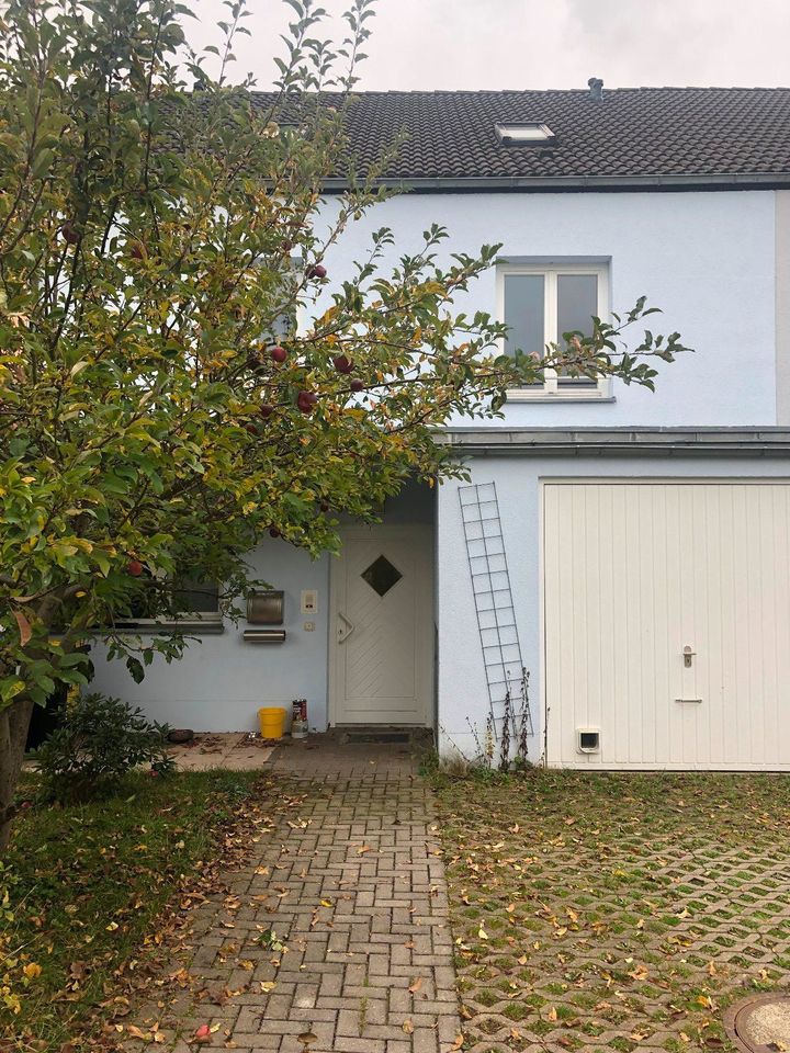 Reihenmittelhaus für große Familie, Parkettboden, 170m² WFL;232m² in Chemnitz