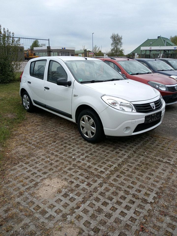 Dacia Sandero 1.4 MPI ZV Servo Allwetter AHK in Anklam