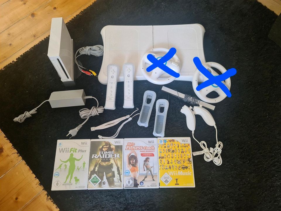 XXL Paket Nintendo Wii Konsole mit viel Zubehör in Braunschweig
