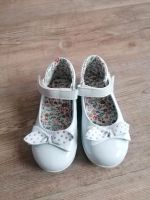 Weiße Schuhe/ schicke Schuhe / Schuhe zur Taufe, Größe 22 Nordrhein-Westfalen - Schleiden Vorschau