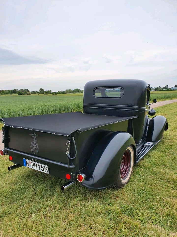 Chevrolet Chevy Pickup Pick up Oldtimer in Taufkirchen