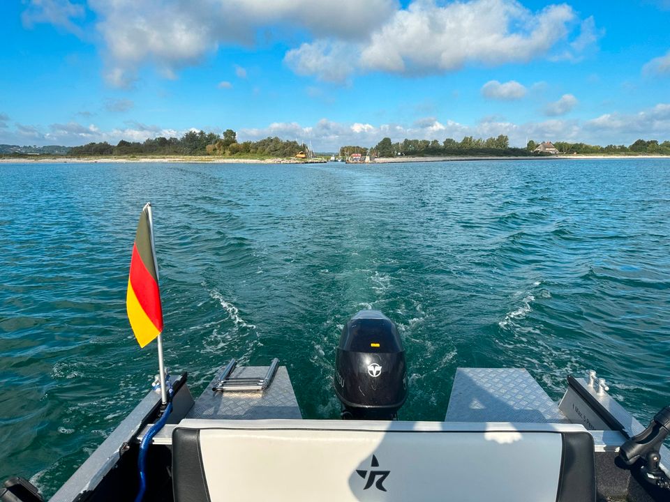 Hornhecht 70PS mit Führerschein Mietboot 4 Stunden Angeln & Fun in Lütjenburg
