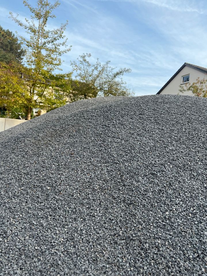 Sand - Kies - Schotter - Mutterboden - Betonkies - Basalt Splitt in Fuldatal