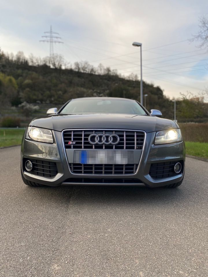 Audi S5 4.2 FSI quattro V8 Coupe tiptronic in Mühlacker