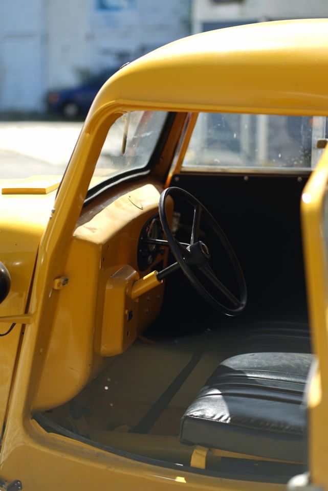 Tempo Dreirad Foodtruck Verkaufswagen Oldtimer in Dresden