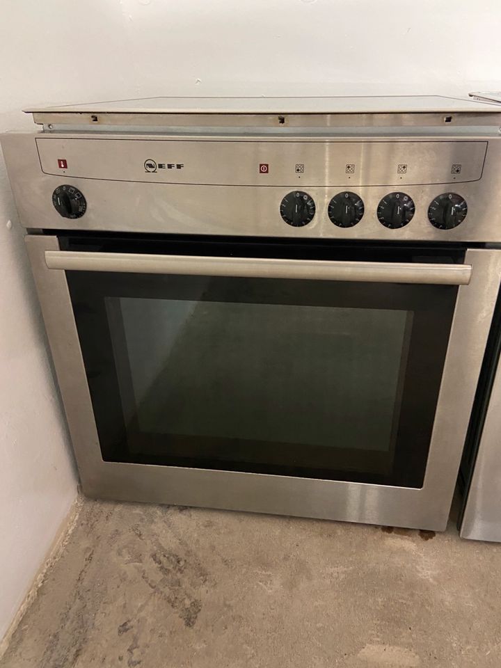 Backofen mit Ceranfeld 100 € pro Stück! in Hamburg