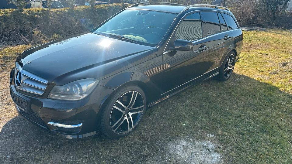                     VErkaufen Mercedes C350 AMG ,Diesel 11/2011,TÜ 3/2027