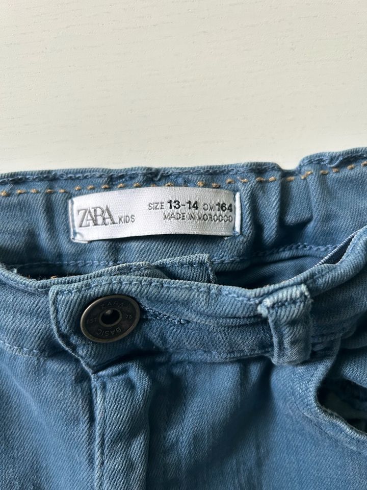 Zara Jeans Shorts Kurze Hose in Berlin