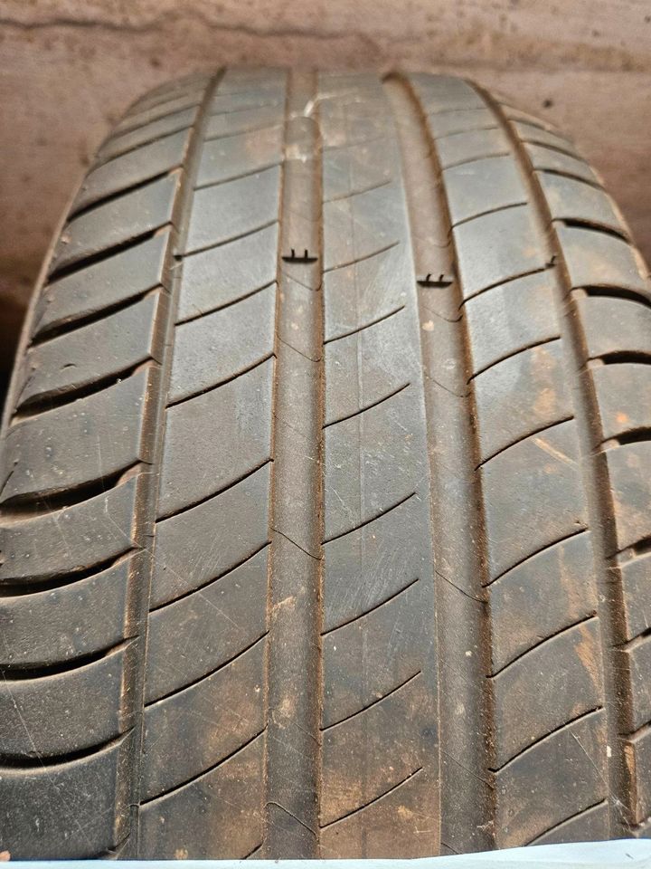 215/55 R17 94V Sommerreifen 5 mm DOT1217 Michelin in Schrobenhausen