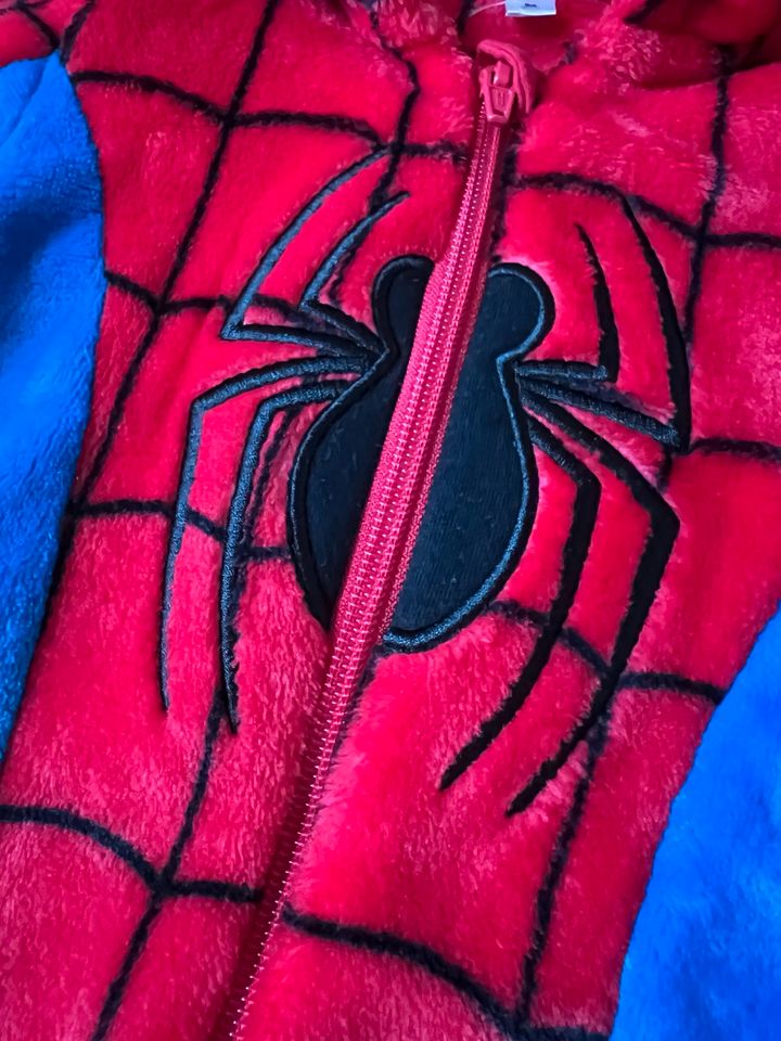 Spider-Man Anzug Größe 98 C&A in München