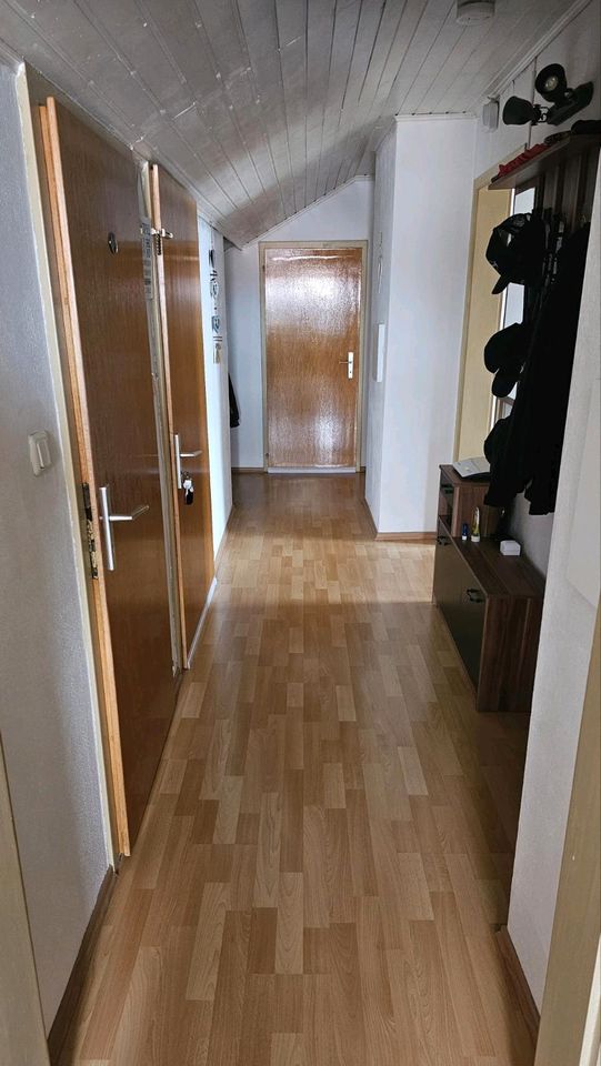 Helle 3 Zimmer Dachgeschosswohnung in Geisling in Pfatter