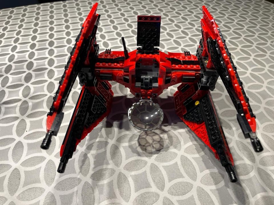 LEGO 75240 Star Wars Major Vonreg's TIE Fighter in Aschheim