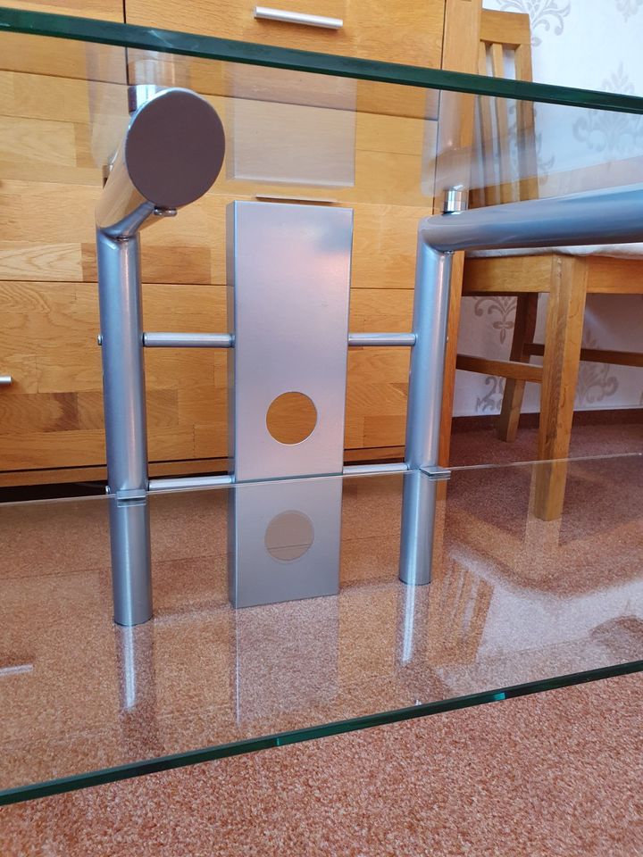 TV Board Hifi Rack Phono Schrank Lowboard Tisch Glas in Meinhard