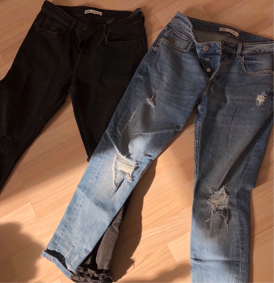 2 Stck. Zara Jeans Slim 31/31 schwarz und blau in Schwalmstadt