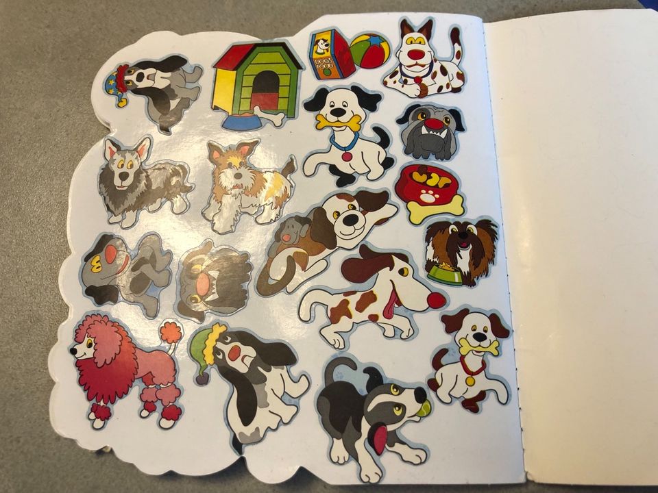 Stickeralbum Sticker 90er Hunde Piraten Micky Donald Minnie Daisy in Schleiden