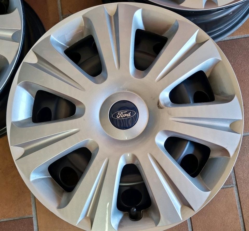 Ford 4x108 16 Zoll Stahlfelgen+ Sensoren+ Radkappen in Wissen